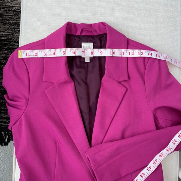 Twik (XS) dark pink tailored blazer with burgundy lining, EUC, by Simons. - Picture 14 of 16